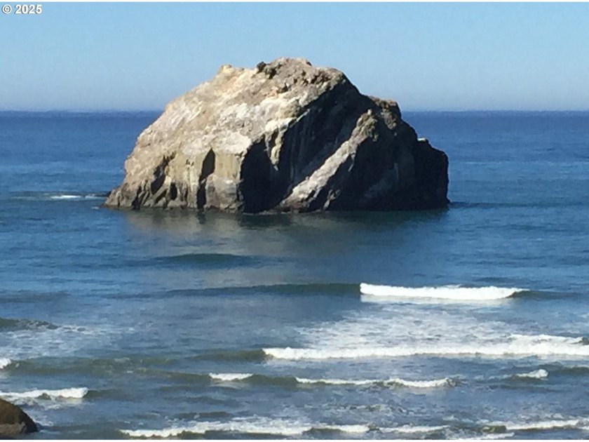 BANDON OCEAN TRAILS large level lot on quiet street with view of - photo 14