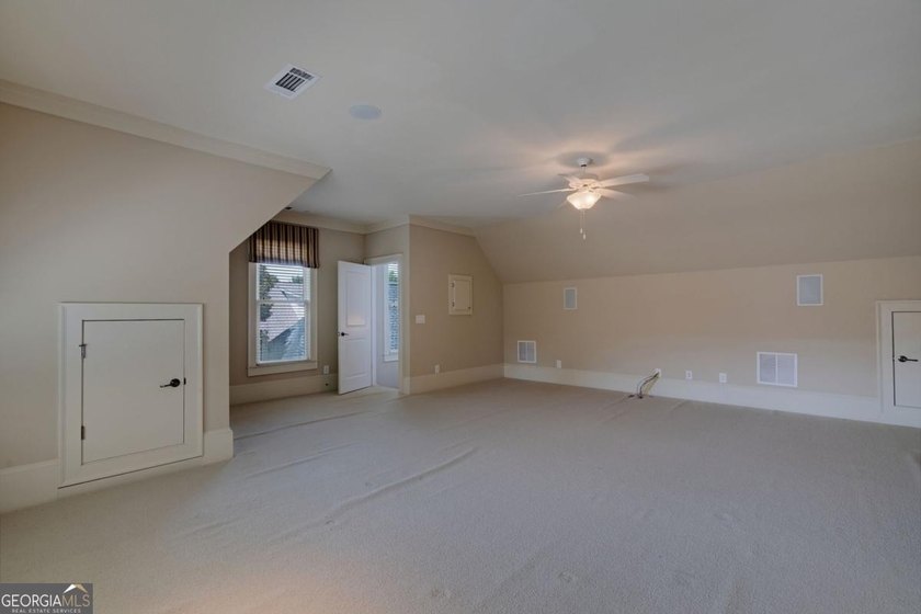 Welcome to 300 Horseshoe Bend, a beautifully maintained home - photo 30