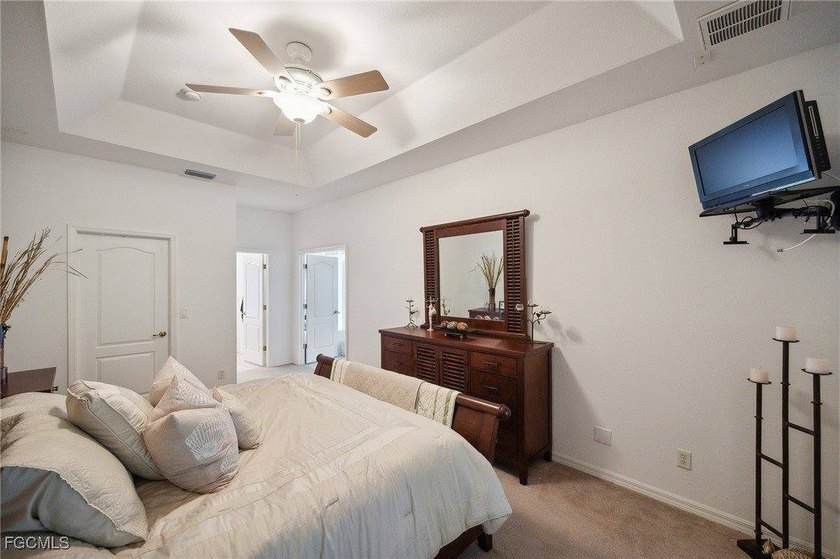 Priced to Sell!! Beautiful 4/2/2 pool home built by Mercedes - photo 36