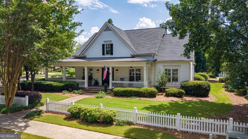 Welcome to 300 Horseshoe Bend, a beautifully maintained home - photo 39