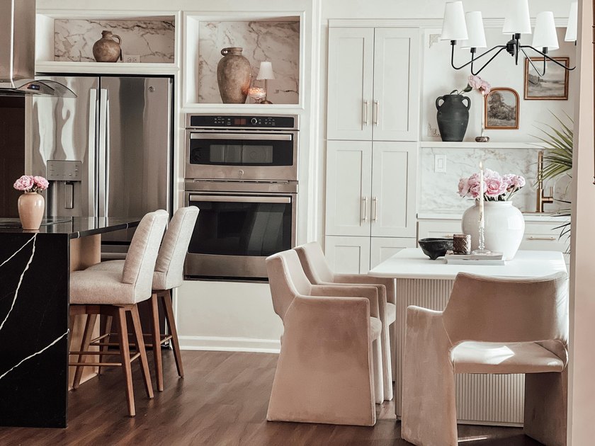 Welcome to this exquisitely renovated designer brick ranch - photo 4