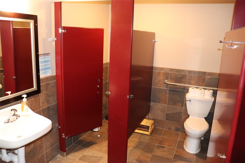Motivated Seller! Perfect Opportunity to get into the Rental - photo 12