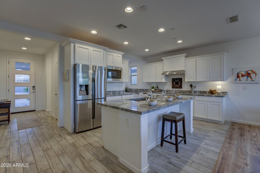 Experience luxury living in the prestigious Trilogy at Verde - photo 16