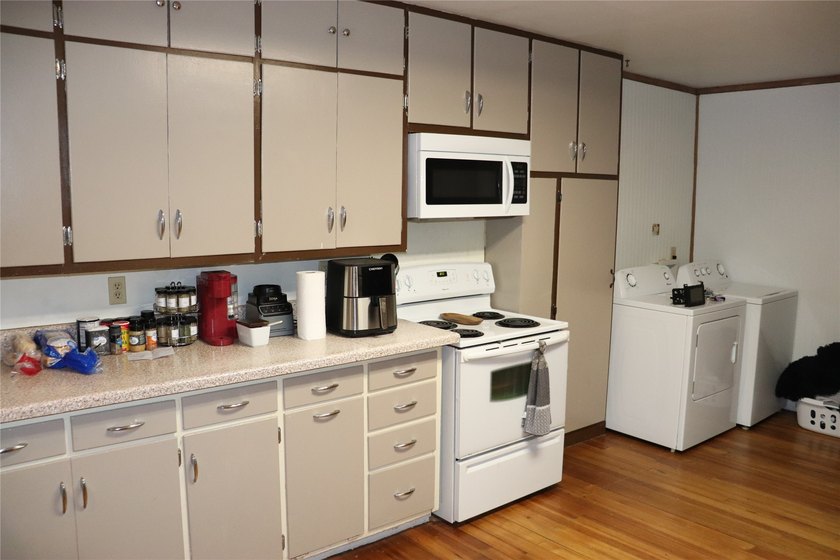 Motivated Seller! Perfect Opportunity to get into the Rental - photo 18