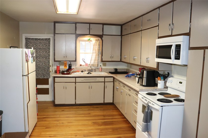 Motivated Seller! Perfect Opportunity to get into the Rental - photo 19