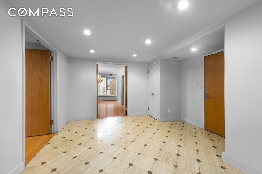 Estate-scaled and richly proportioned 3-bedroom, 3.5-bath home - photo 23