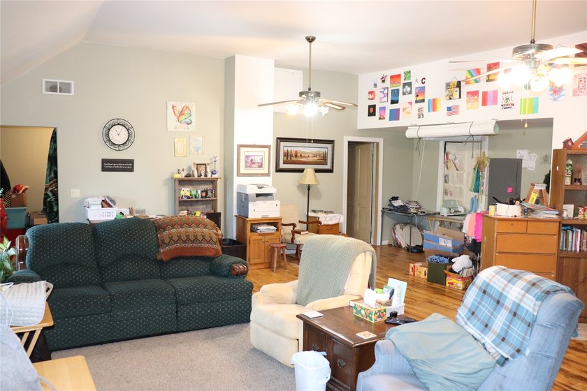 Motivated Seller! Perfect Opportunity to get into the Rental - photo 33