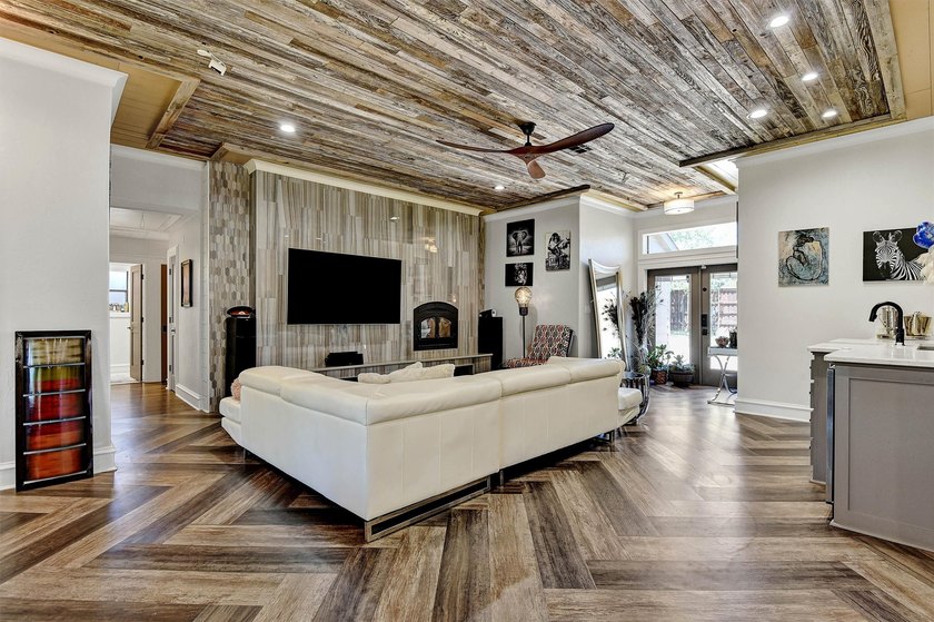 Welcome to Lake Texoma and your Dream Home....Located near the - photo 34