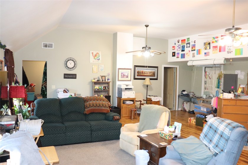 Motivated Seller! Perfect Opportunity to get into the Rental - photo 34