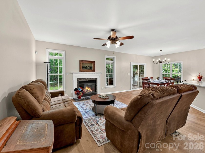 Stunning brick-front home in coveted Somerset, zoned for - photo 12
