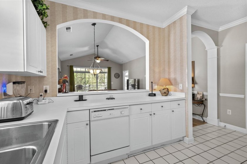 Whether you're looking for a vacation home in the perfect golf - photo 15
