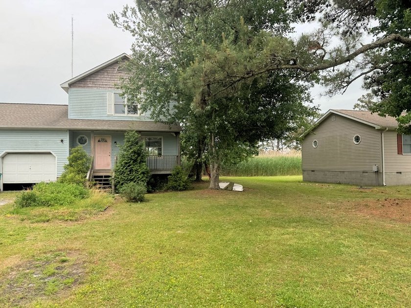 3-bedroom, 1.5 bath duplex unit with attached garage. This unit - photo 12