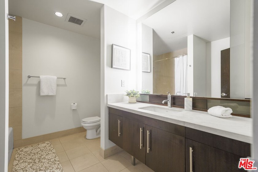 PRICED TO SELL - DON'T MISS THIS EXCEPTIONAL VALUE!!! This - photo 16