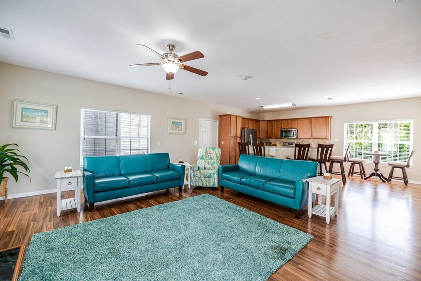 ELEVATOR ACCESS TO ALL THREE LEVELS! Welcome to 27 Palmas Drive - photo 5