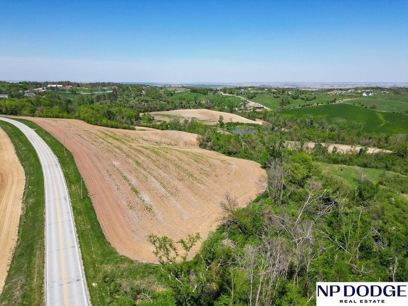 Rare opportunity to own a beautiful piece of land with - photo 9