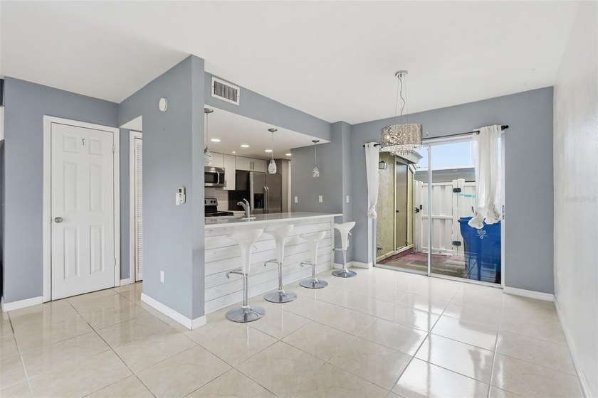 Short Sale. Welcome to this nicely updated 2-bedroom, 1 - photo 8