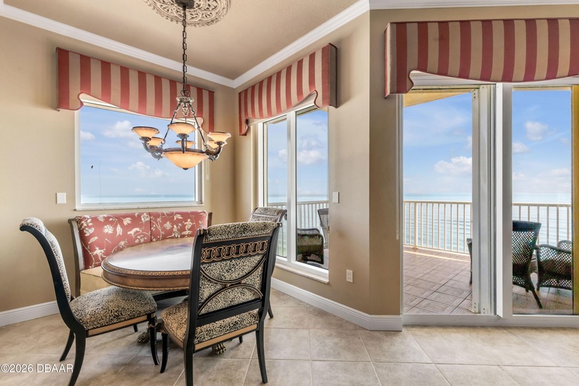 Experience the pinnacle of boutique luxurious oceanfront living - photo 17