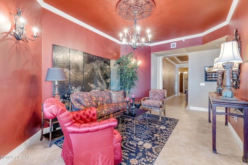 Experience the pinnacle of boutique luxurious oceanfront living - photo 19