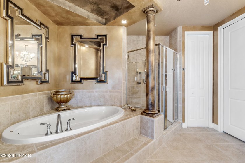 Experience the pinnacle of boutique luxurious oceanfront living - photo 29