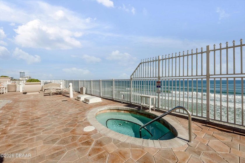 Experience the pinnacle of boutique luxurious oceanfront living - photo 44