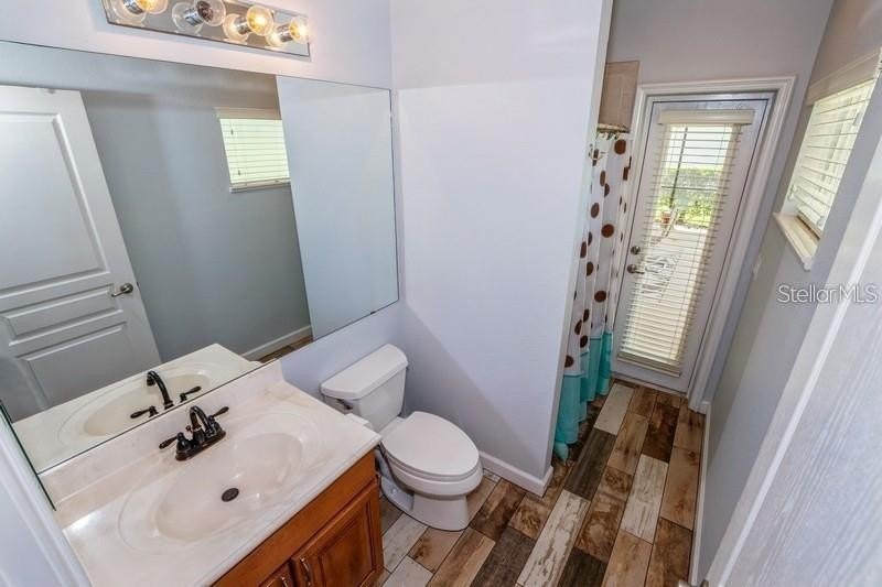 Sought After, 4-bedroom, 3 bath home with 3-CAR GARAGE located - photo 7