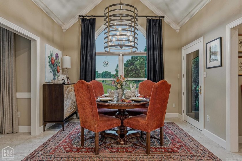 Welcome to 2207 Doral Cove, an exceptional golf course property - photo 14