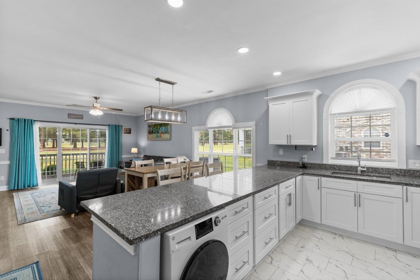 If you've been waiting for a truly move-in-ready condo in Myrtle - photo 4