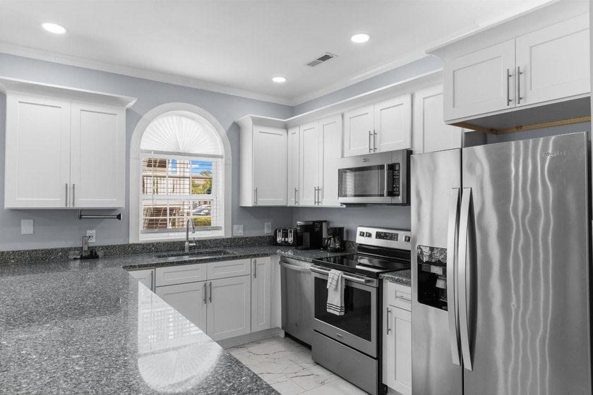 If you've been waiting for a truly move-in-ready condo in Myrtle - photo 5
