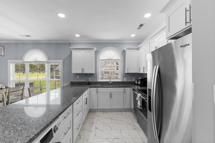 If you've been waiting for a truly move-in-ready condo in Myrtle - photo 6
