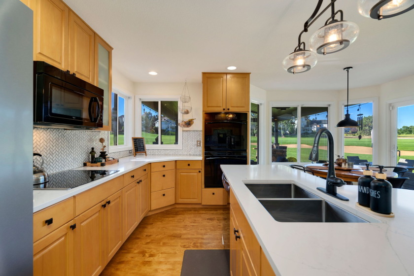 Luxury home on Ptarmigan's 12th Fairway! - photo 6