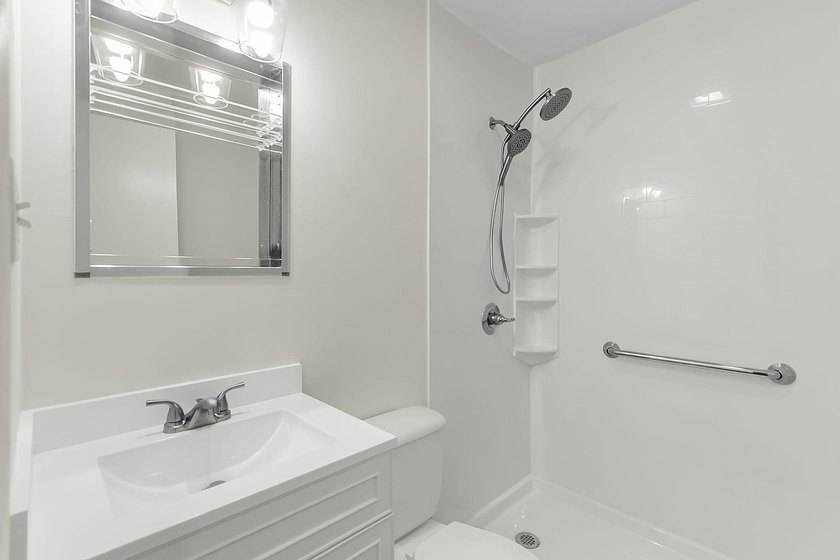 Situated on a spacious lot at 5433 Pennsylvania Avenue, this - photo 10