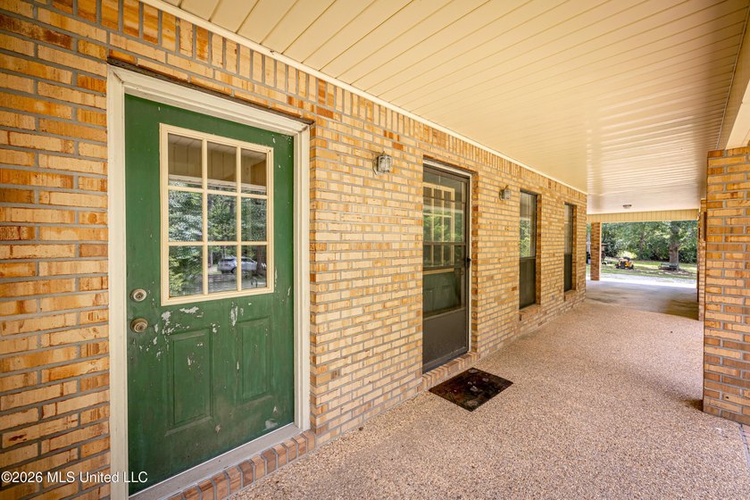 Nestled in the desirable Latimer community, this well-maintained - photo 11