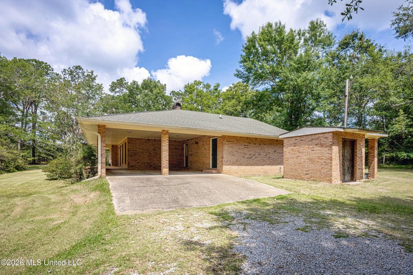Nestled in the desirable Latimer community, this well-maintained - photo 13