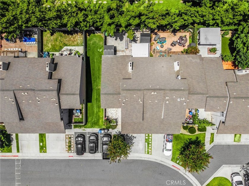 UPDATED &amp; LARGEST floor plan in Shady Hollow, perfectly located - photo 19