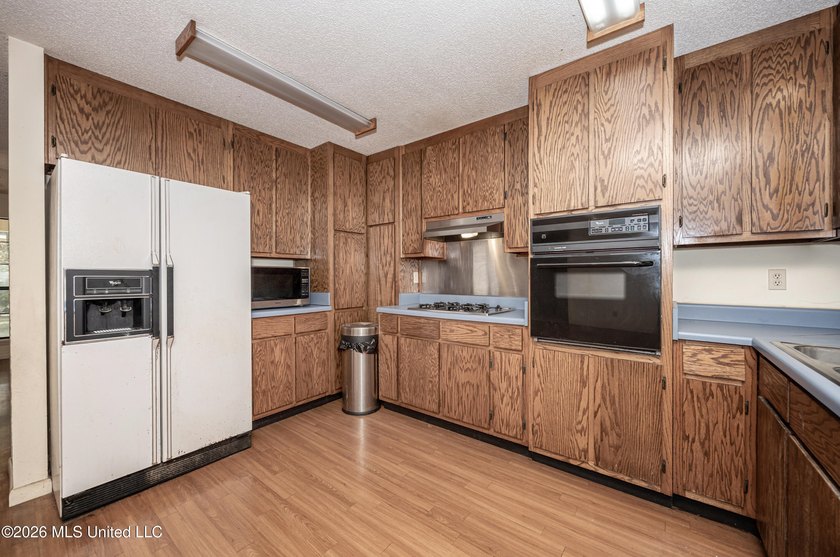 Nestled in the desirable Latimer community, this well-maintained - photo 20