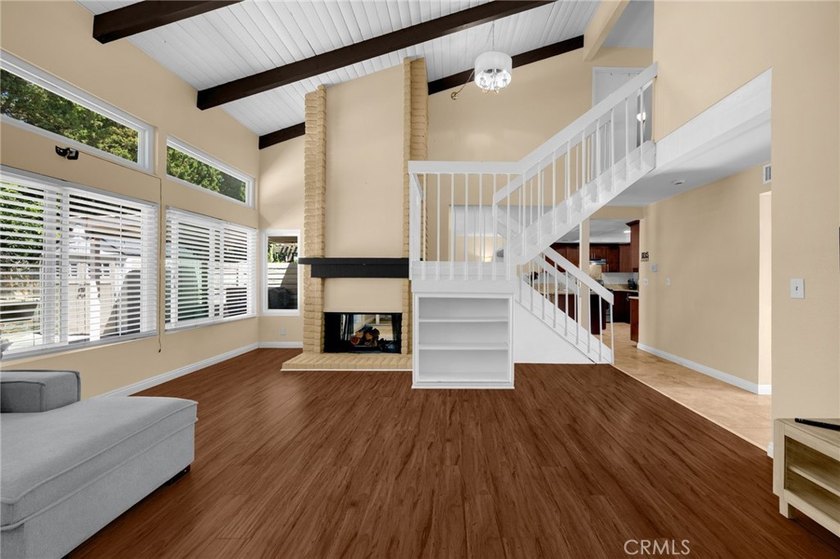 UPDATED &amp; LARGEST floor plan in Shady Hollow, perfectly located - photo 26