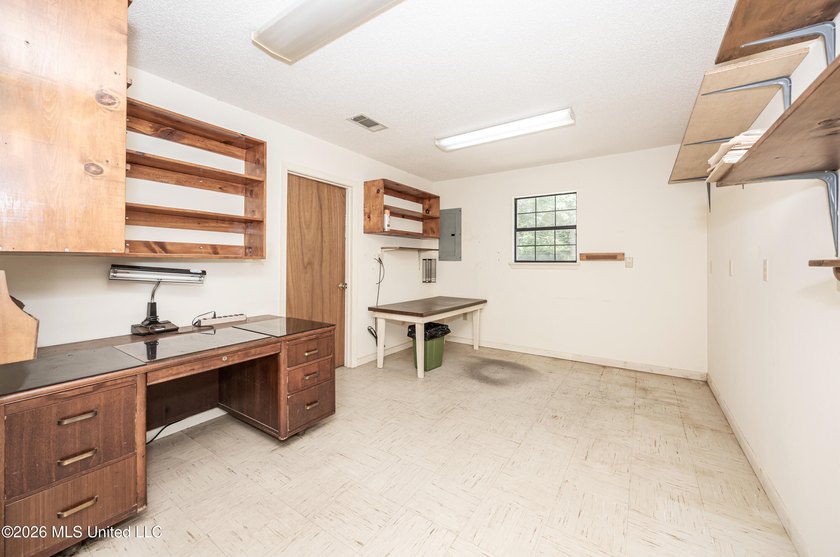 Nestled in the desirable Latimer community, this well-maintained - photo 29