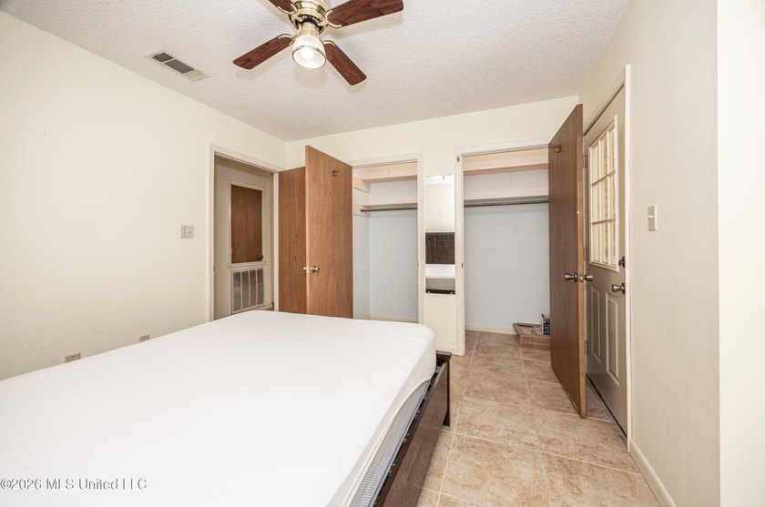 Nestled in the desirable Latimer community, this well-maintained - photo 32