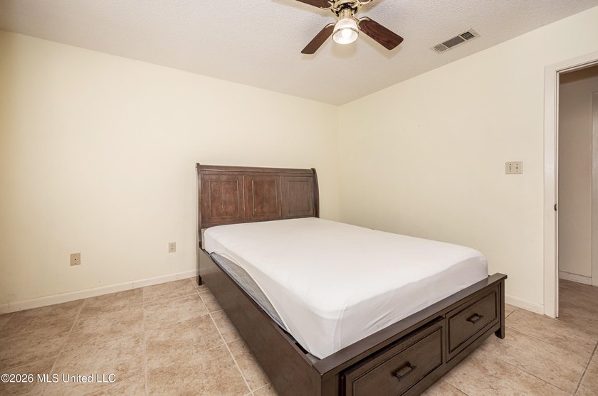 Nestled in the desirable Latimer community, this well-maintained - photo 33