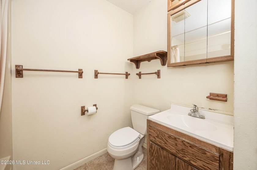 Nestled in the desirable Latimer community, this well-maintained - photo 34