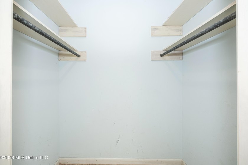 Nestled in the desirable Latimer community, this well-maintained - photo 38