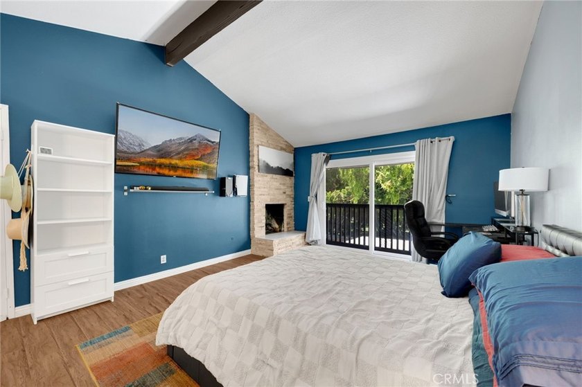 UPDATED &amp; LARGEST floor plan in Shady Hollow, perfectly located - photo 42