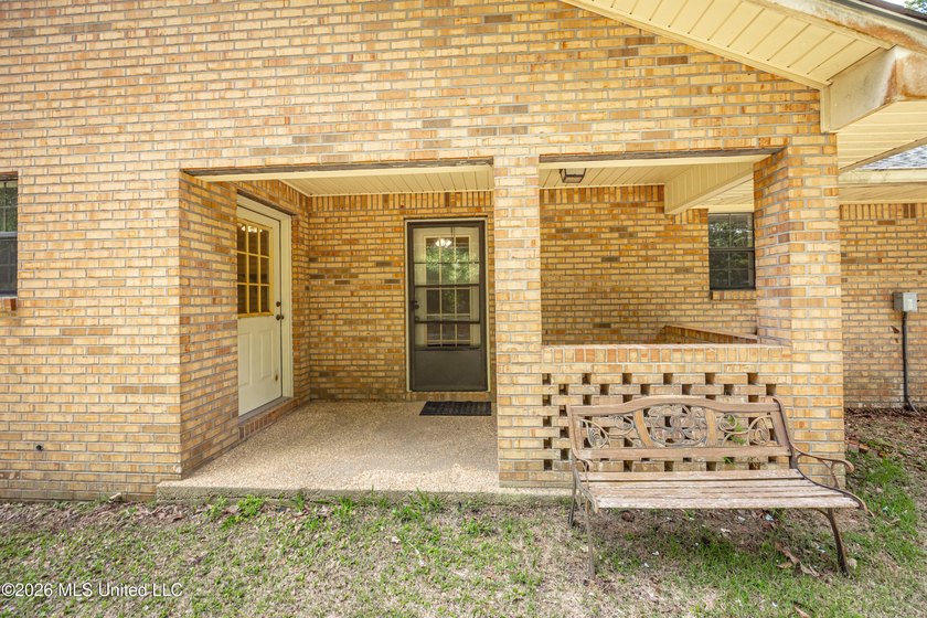 Nestled in the desirable Latimer community, this well-maintained - photo 44