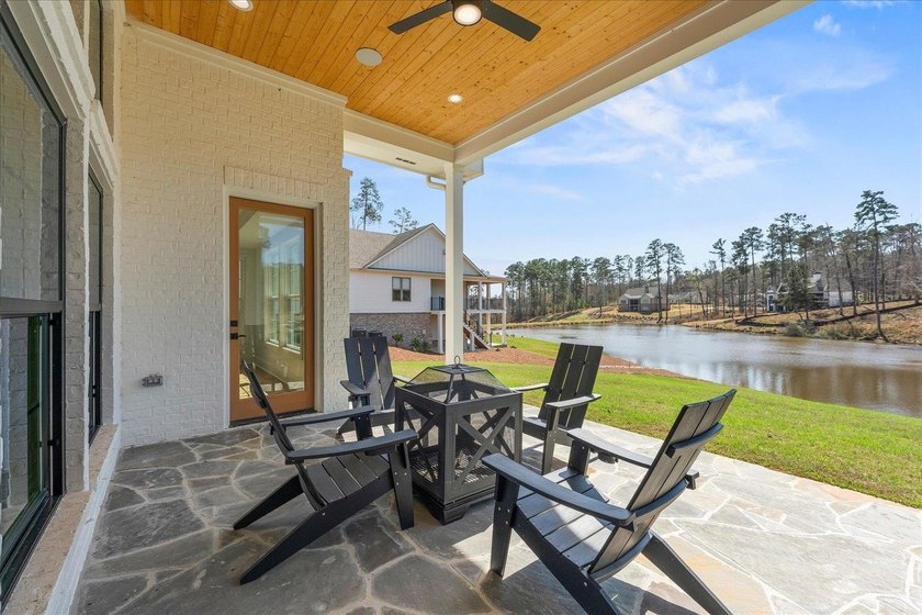 Stunning new construction, PRICED UNDER APPRAISAL, directly on - photo 48
