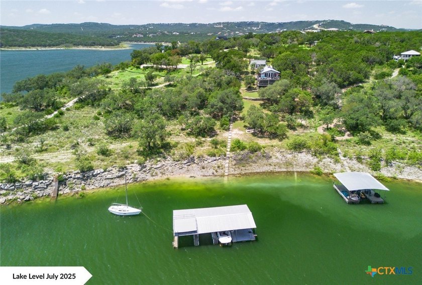 Extraordinary Lake Travis waterfront estate in the Sandy Shores - photo 7