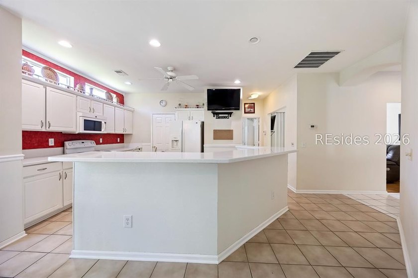Welcome to 39 Hamilton Drive, a spacious Charlotte/Madison model - photo 11