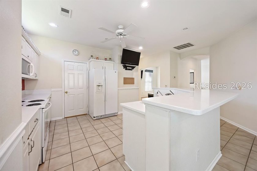 Welcome to 39 Hamilton Drive, a spacious Charlotte/Madison model - photo 12