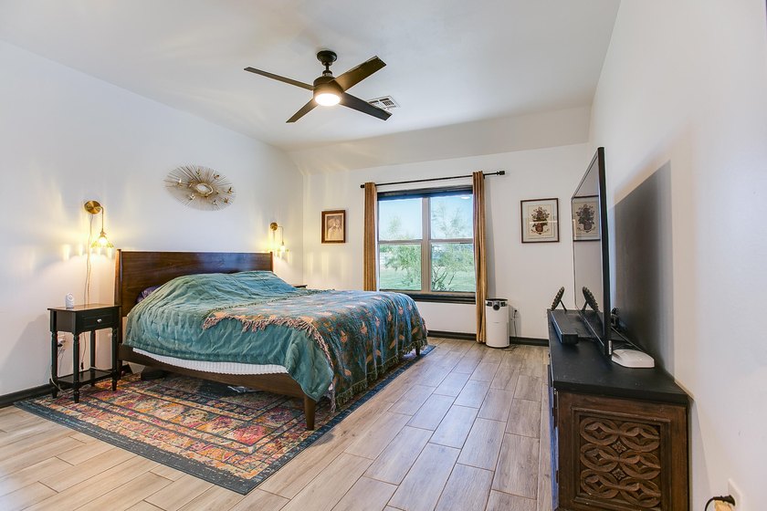 Welcome to 3544 Jaguar Trl in Buffalo Heights- where modern - photo 13