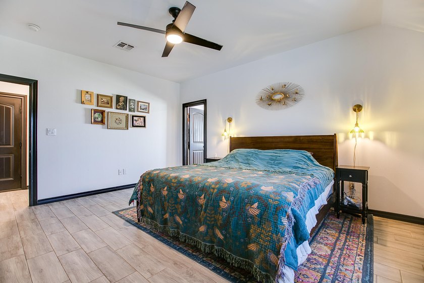 Welcome to 3544 Jaguar Trl in Buffalo Heights- where modern - photo 14