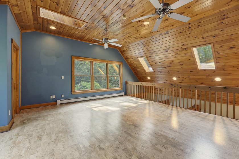 Nestled on 8 private acres, this charming 1862 sq. ft - photo 27